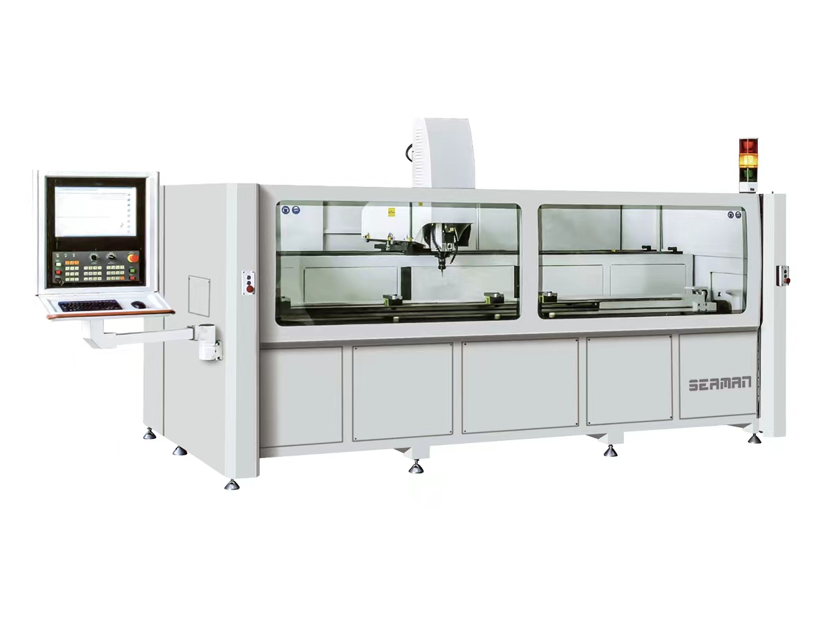 �X�ͲĔ���3+1�S�ӹ�����LZX-CNC-4000(3+1)